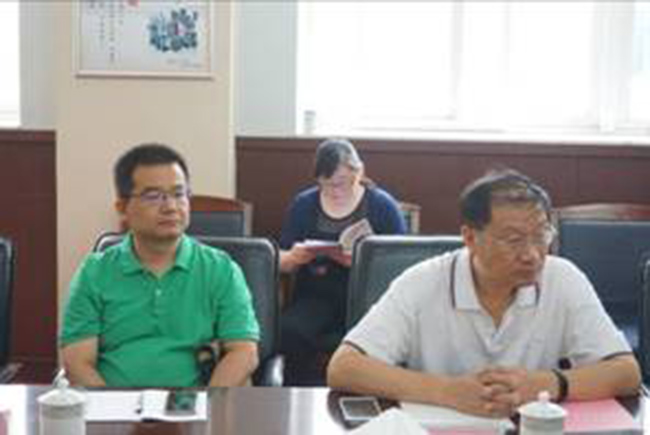副秘書長姚向華，副理事長兼秘書長王潤孝